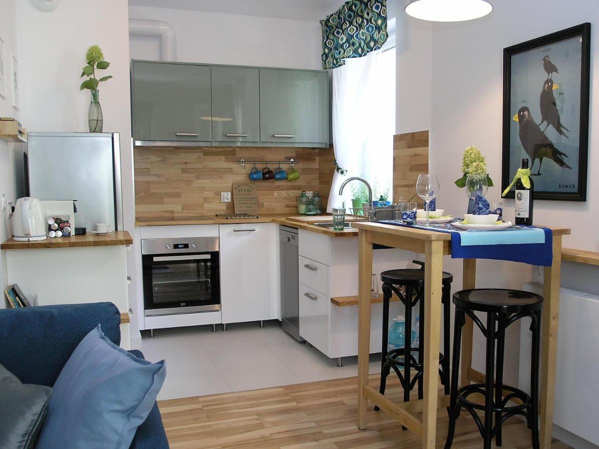 Apartament Metro Kowienska Varsovia Exterior foto
